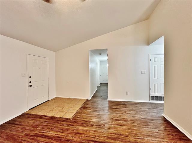 Photo - 1028 Whitewater Trail