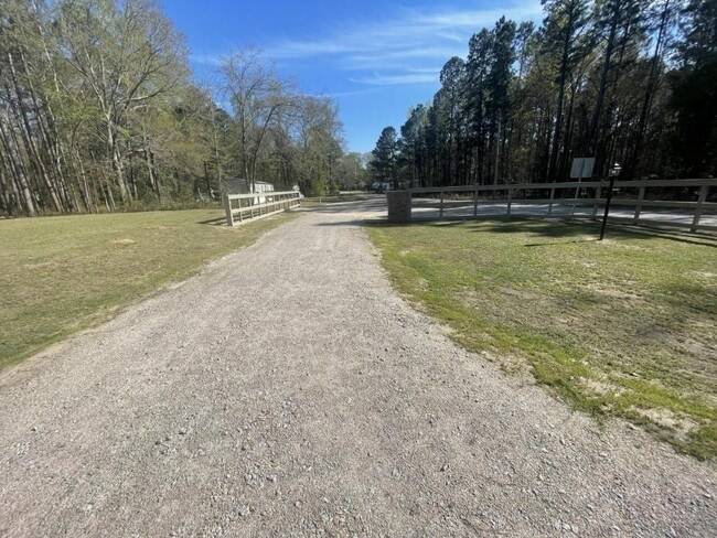 Photo - 931 Ravenwood Dr