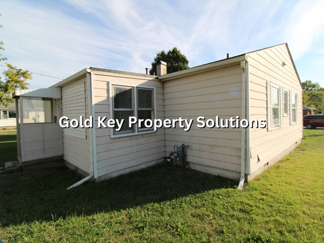 Photo - 3 BR 1 BA House with Garage Across from Pu...