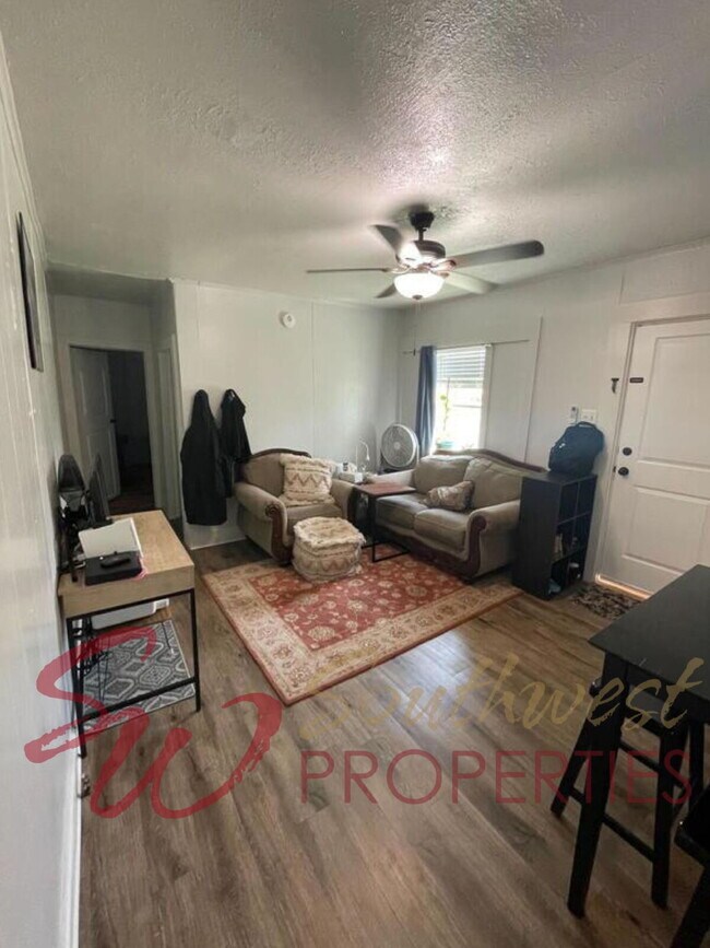 Photo - Your own private 1 bedroom oasis!