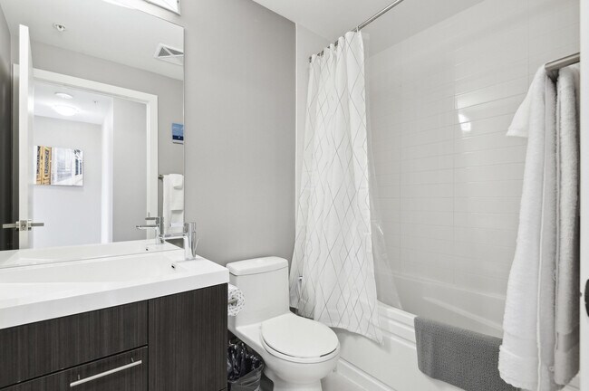 Photo - 199 Richmond St W Unit FL1-ID1030992P