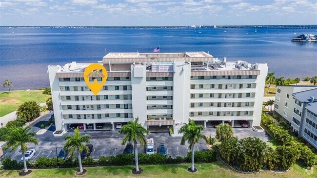 Building Photo - 1500 Park Beach Cir Rental