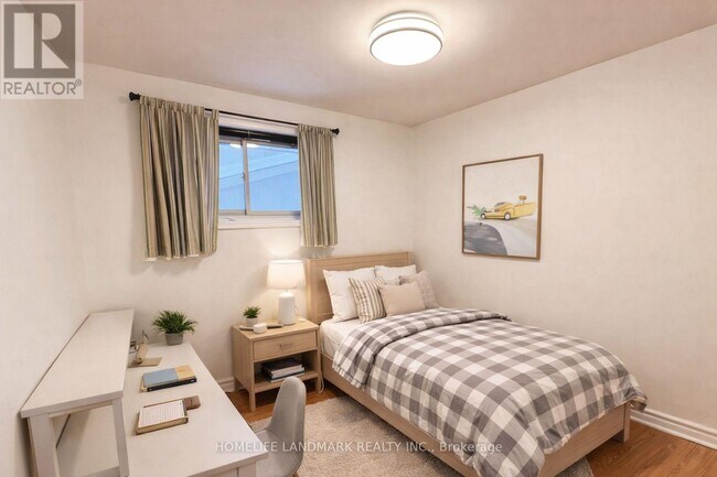 Photo - 22 Knowles Crescent