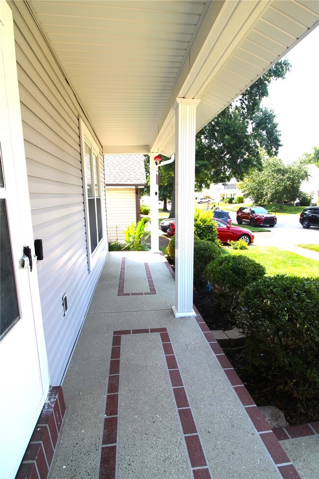 Photo - 912 Oakwood Farms Ln