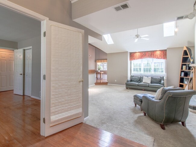 Photo - 123 New Rd