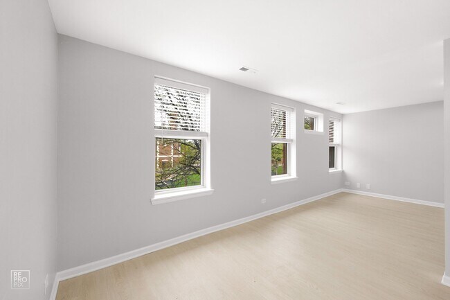 Photo - 423 N Central Ave