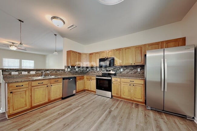 Photo - 145 Collenton Ln