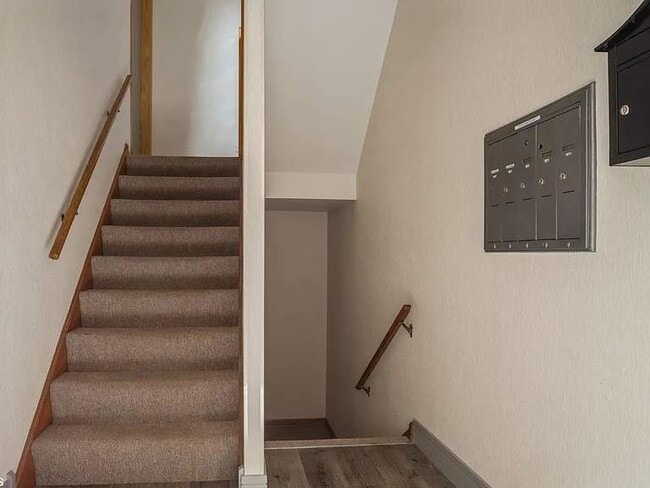 Photo - 6747 N Olmsted Ave