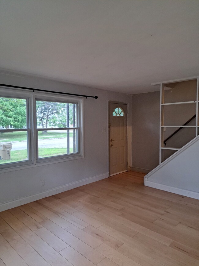 Building Photo - 1824 Bailey Rd Rental