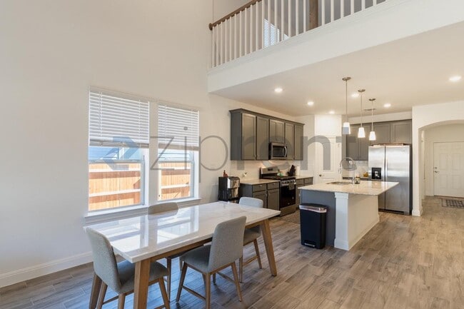 Photo - 113 Redonda Dr