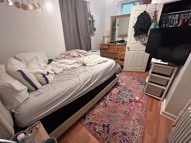 14 Monument Sq Unit 2-4