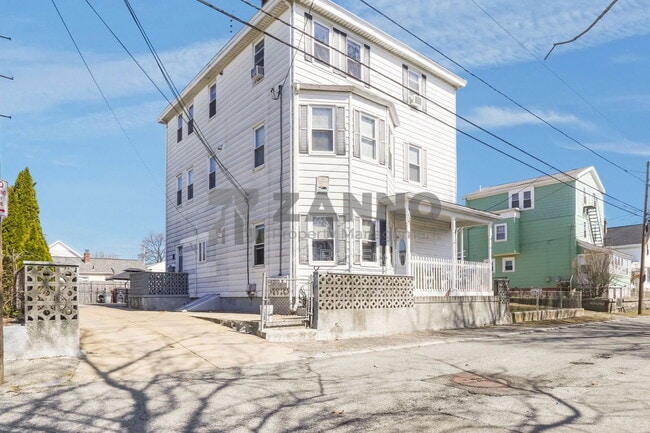 Photo - 108 Woodward Ave Unit 2