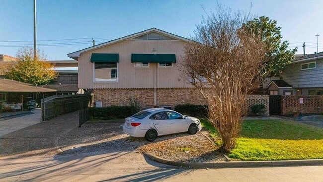 Building Photo - 4723 Merwin St