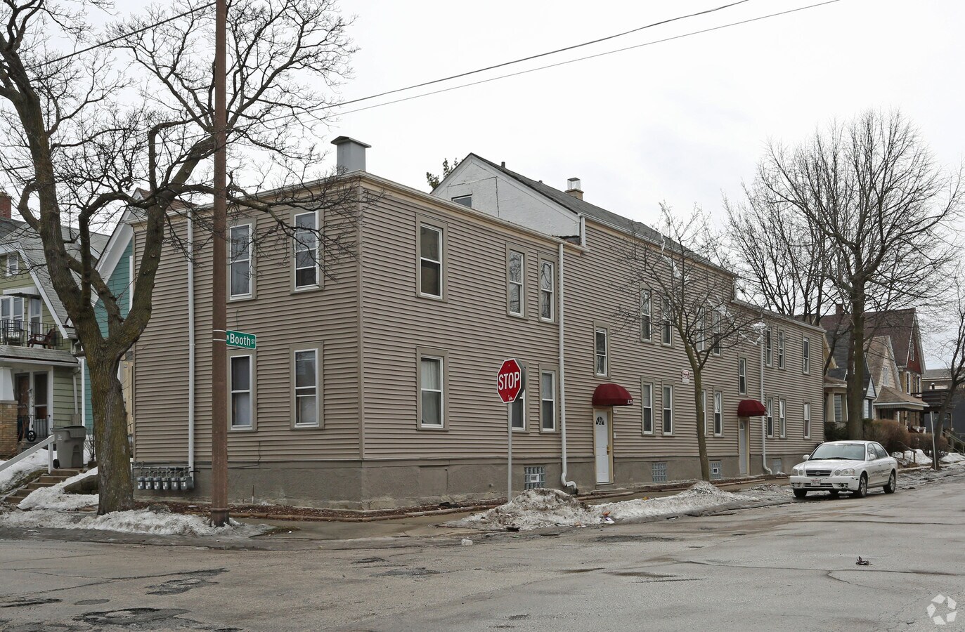 Primary Photo - 3368-3374 N Booth St Apartments