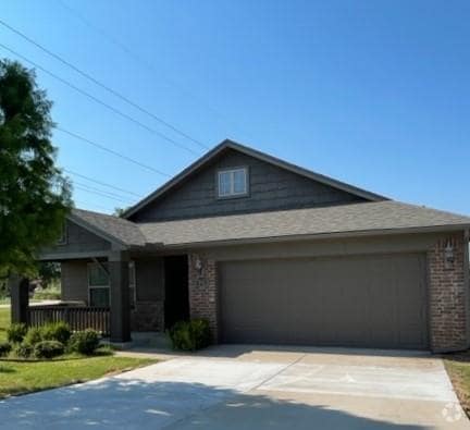 Building Photo - 825 Barbaroot Dr Rental