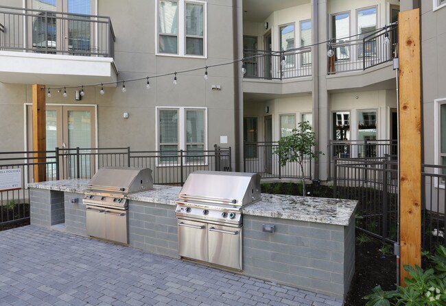 Photo - Cortland Las Colinas