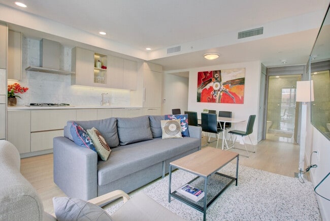 Building Photo - 32 Smithe St Unit ID1345530P