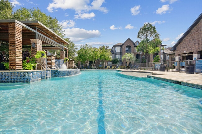 Photo - Asheville at Spring Branch Apartments