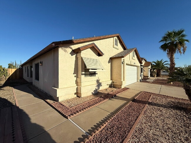 Photo - Charming 3BR Home on Golf Course with Scen...