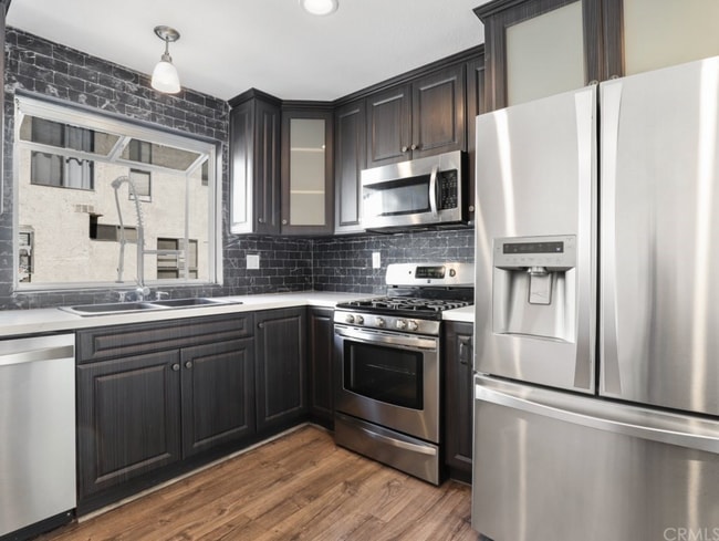 Building Photo - 5323 Coldwater Canyon Ave Unit A