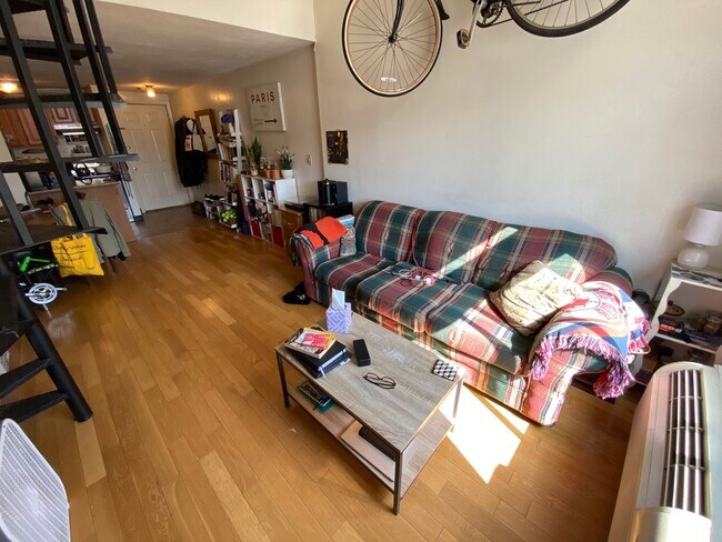 Photo - 377 Dorchester St