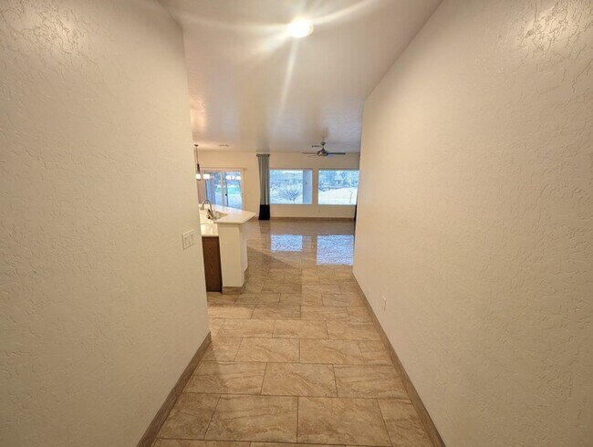 Photo - 7521 Chaffinch St