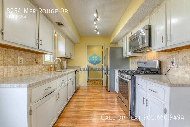 Photo - 8254 Mer Rouge Dr