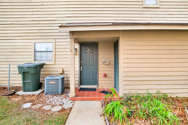 Photo - 200 Parma Dr