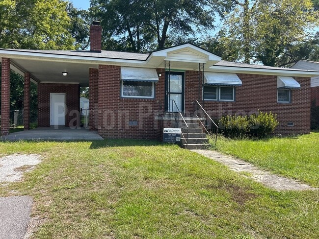 Photo - 1700 Broadland Ave