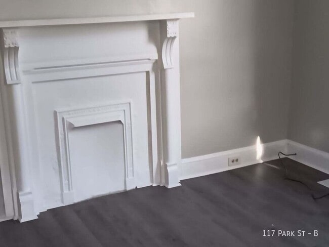 Photo - 117 Park St Unit B