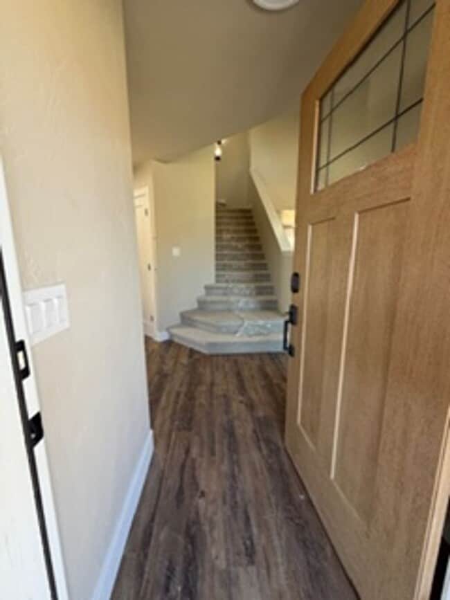 Photo - Spacious 4-Bed + Loft, 2.5-Bath Home with Stunning Mountain Views