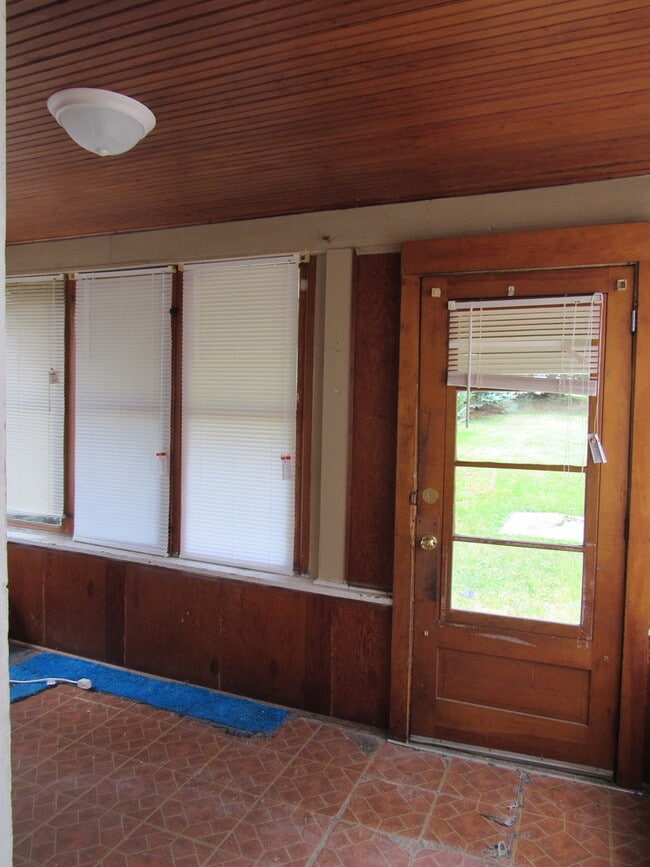 Photo - 2 to 3 bedroom home only $1,100.00 per month plus utilities.