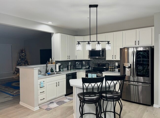 Photo - 1460 Pangbourne Way