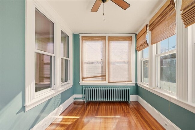 7 Warner Pl
