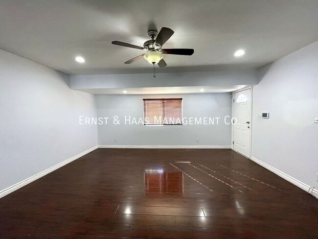 Photo - 1341 W School St