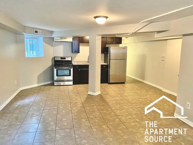 Building Photo - 4011 S Calumet Ave Unit G