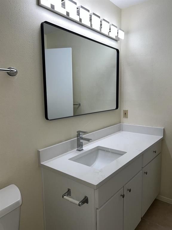 Master Bath - 2350 NW 27th St Unit Sailboat Pointe