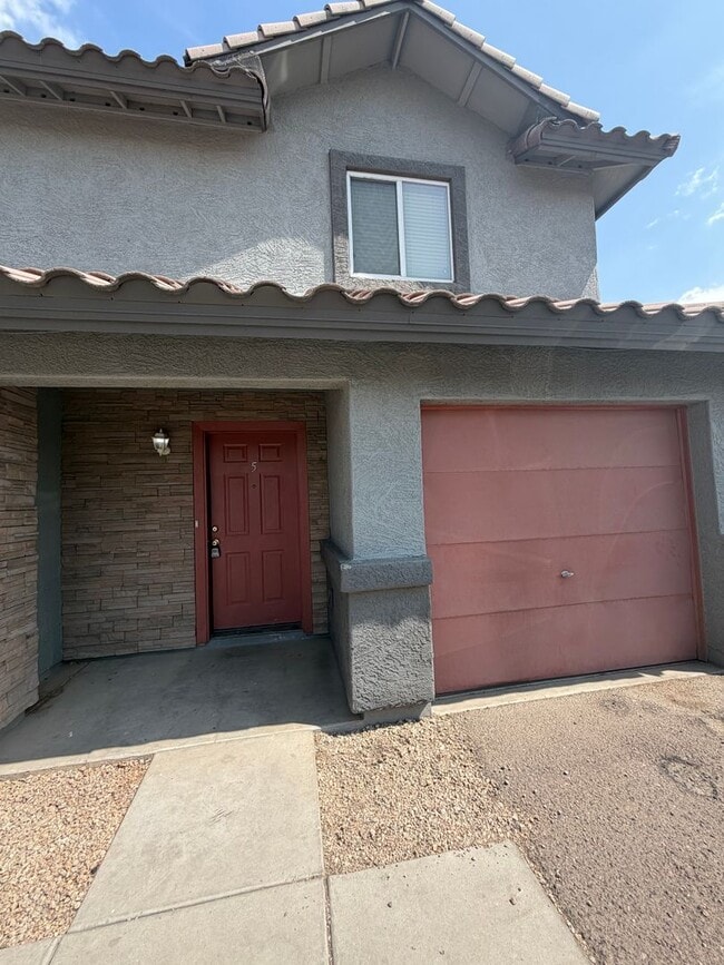 Building Photo - 1622 S 31st Ave
