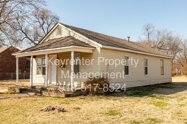 Photo - 3 BED/ 1 BATH IN UP AND COMING NEIGHBORHOOD