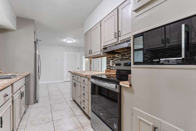 Photo - 120 Clower Ave
