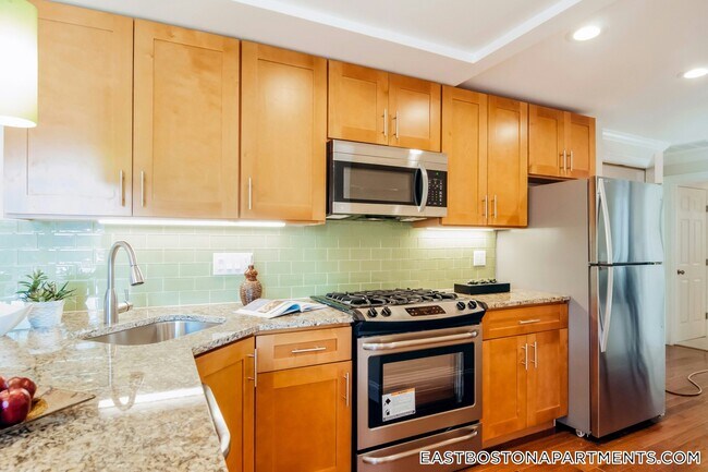 Photo - 108 Maverick St Unit 1