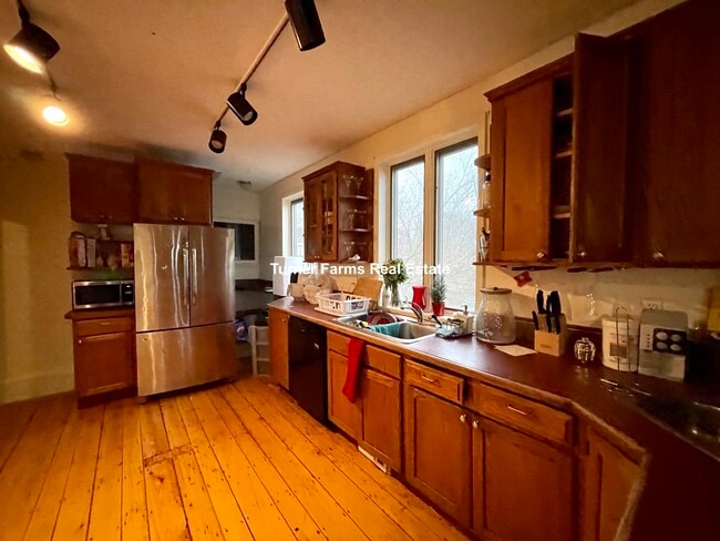 Photo - 53 Lawn St Unit 2F