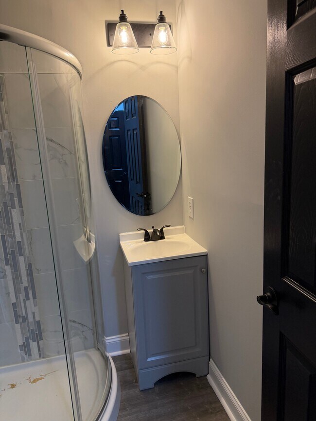 Photo - 3325 E Monument St