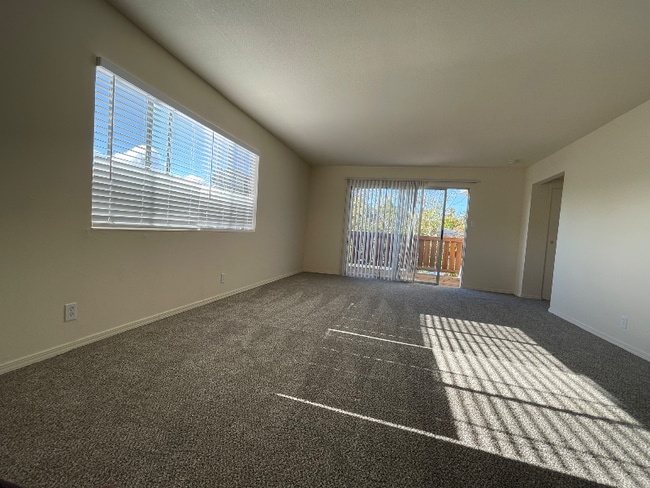 Photo - 226 E J St Unit Apt 4