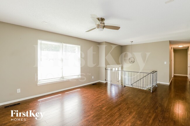 Photo - 5906 NW Harris Dr
