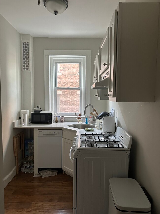 1193 Commonwealth Ave Unit 9
