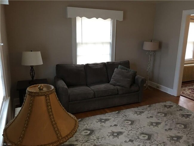 Photo - 3 Bedroom 2 story Duplex near ODU!