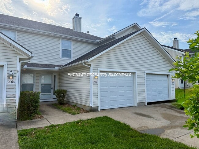 Building Photo - 2 Bedroom/2.5 Bath Townhome for Lease