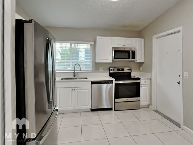 Photo - 1105 Manigan Ave