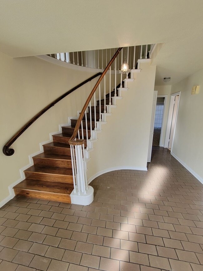 Photo - Bryan - 4 Bedroom - 2 bath - 2 story House with attached garage